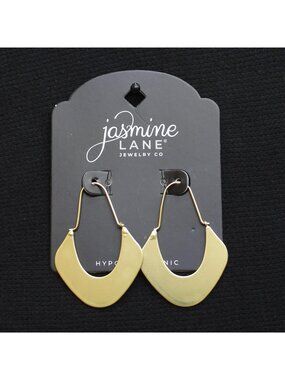 NWT Jasmine Lane Crescent Demi Hoop Hypoallergenic Earrings Gold Yellow 2"